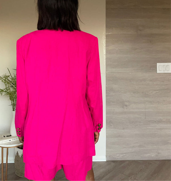 New Elegant Vintage 100%Silk Brand New Tweeted Hot Pink A-Line High Rise Short Pant Suit. (S-M)