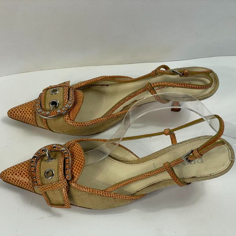 Stunning Beautiful Prada Designers (37) Leather Two-tone Slingback Kitten Heels Pumps (37)