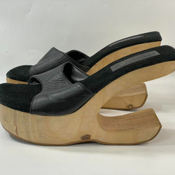 Beautiful Stunning Rare Find Y2k VTG Noire leather upper Chunky Asymmetric Platform Sandals. (S 8)