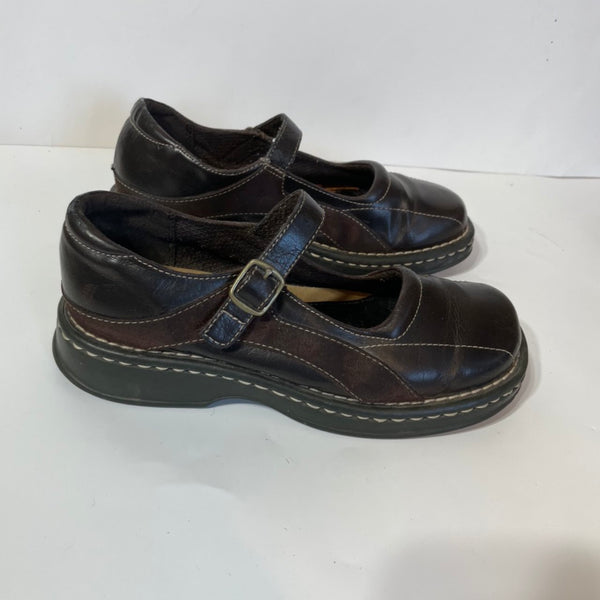 Beautiful Y2K vintage dark brown leather Mary Jane Coasters flats.