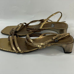 Beautiful Stunning Y2k Vtg Brown Stripes leather Gold Designers (DS) Sandals by Stuart Weitzman . (S7.5)