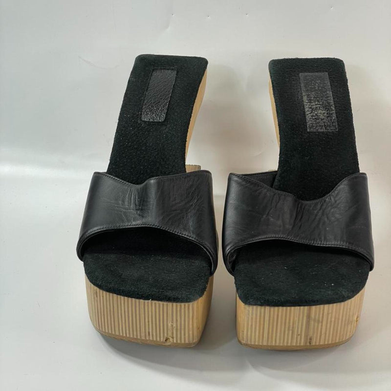 Beautiful Stunning Rare Find Y2k VTG Noire leather upper Chunky Asymmetric Platform Sandals. (S 8)