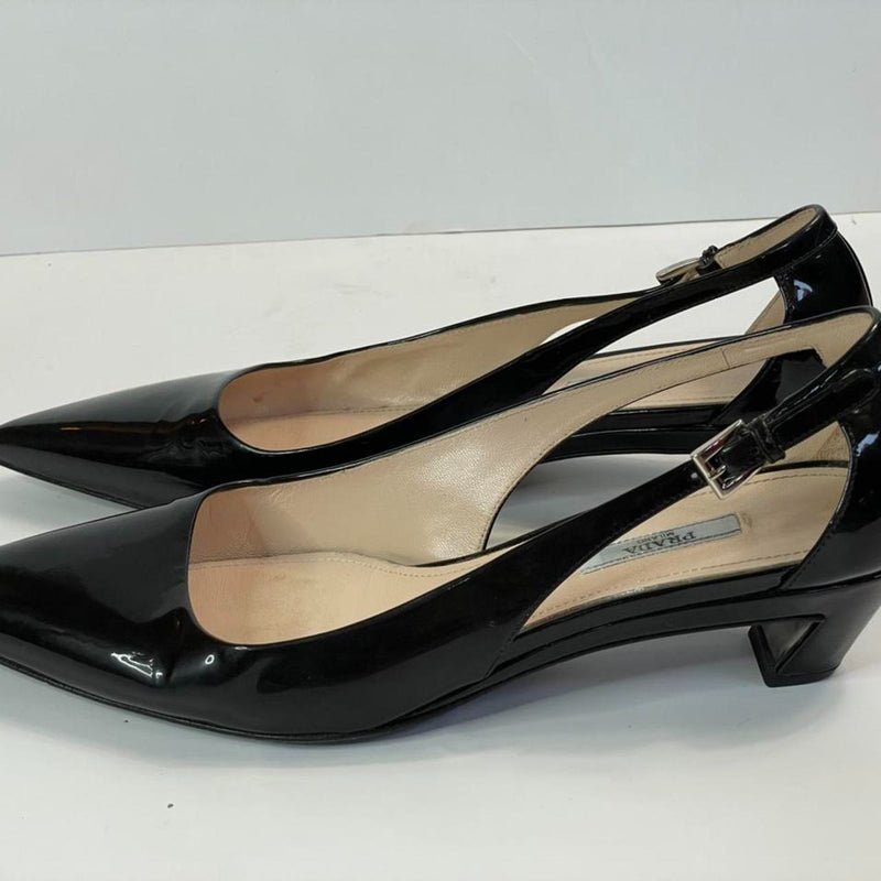 Beautiful Stunning Cute Shining Prada Designers (ds) kitten Heels