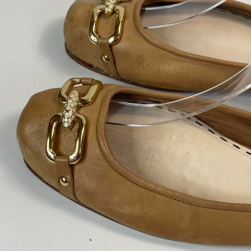 Beautiful Stunning Tan Caramel Leather Michael Kors With Gold Metals FlatS.