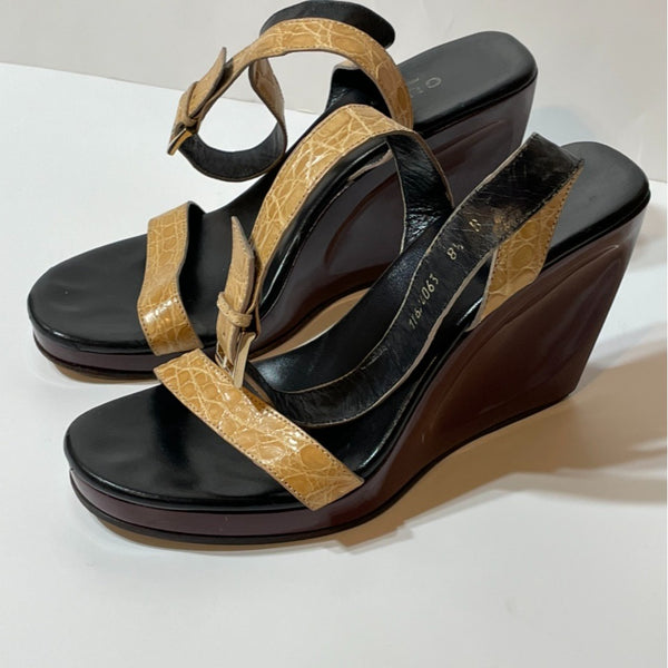 Beautiful Gucci Camel Designer Platform Leather Sandals