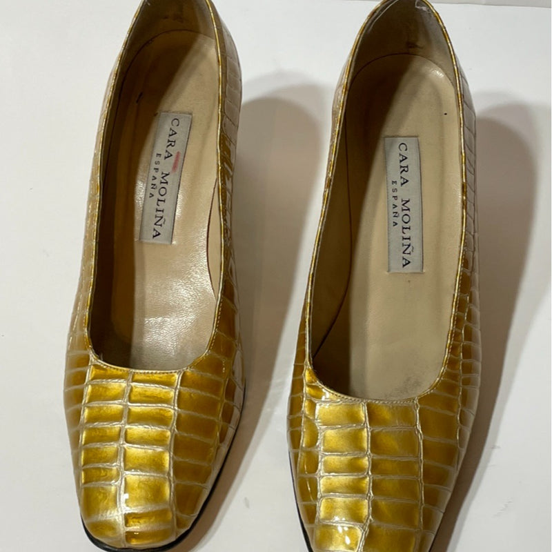 Stunning 90s Vintage Cara Molina Leather Mustard Yellow Pumps