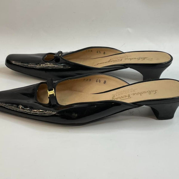 Beautiful Stunning Vintage Italian Designer (ds) Salvatore Ferragamo Metallic Black Shiny Leather Mules Heels Sandals (36.5)