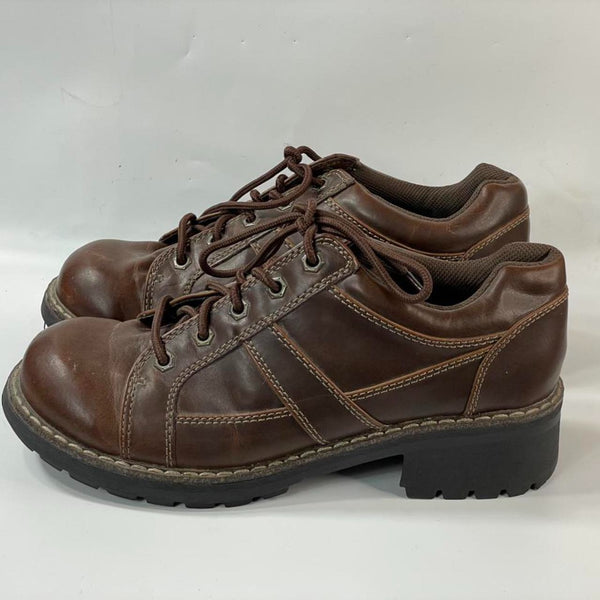 Beautiful Stunning Y2k Vtg Brown 100% leather Lace-up loafers By Lower East Side. (S10)