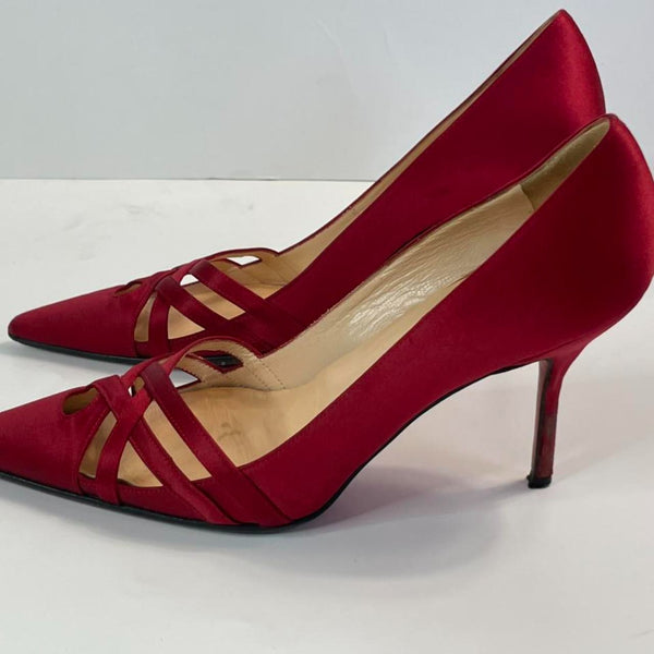 Beautiful Stunning Vintage Red Satin Christian louboutin Designers (ds) Heels Pumps