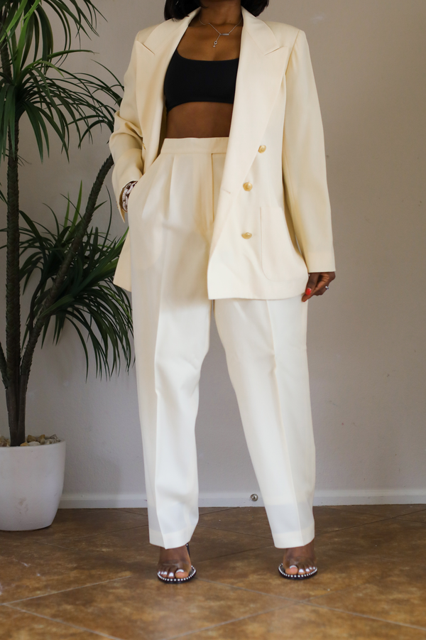 Vintage Cream Double Blazer Oversized Suits. (SIZE 12. S-l)