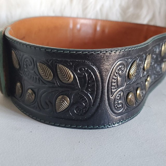 Vintage Rare-Find 70s 100% leather embroidered with silver jewelry (Belt)