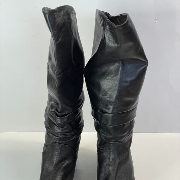 Stunning Beautiful Y2k Vintage Genuine Leather Twisted Trendy made in Italy Designer boots by Bandolino