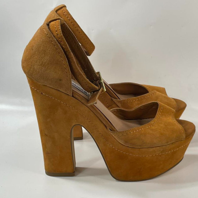 Beautiful Stunning Y2k Vtg Brown 100% leather Platform Sandals By Steve Madden. (S 8.5)