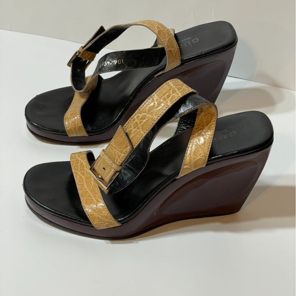 Beautiful Gucci Camel Designer Platform Leather Sandals