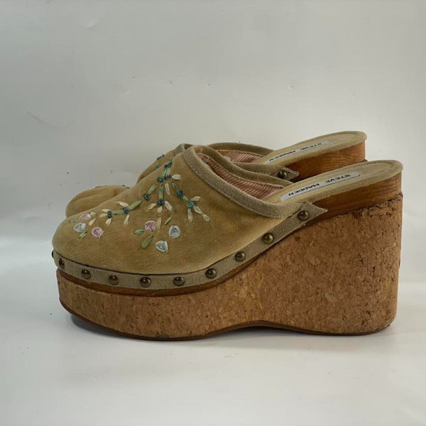 Stunning Beautiful 90s Vintage mbroidered platform Mules Slide Crocs by Steve Madden.