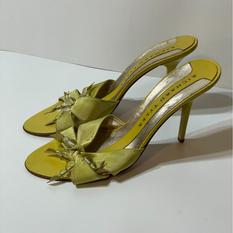 Stunning Beautiful Vintage Designers (ds) Richard Tyler Lime Heel Slides