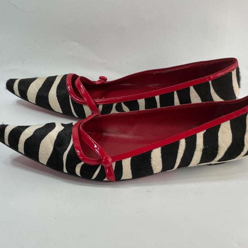 Beautiful Stunning Vintage Zebra Fur Skin Flats