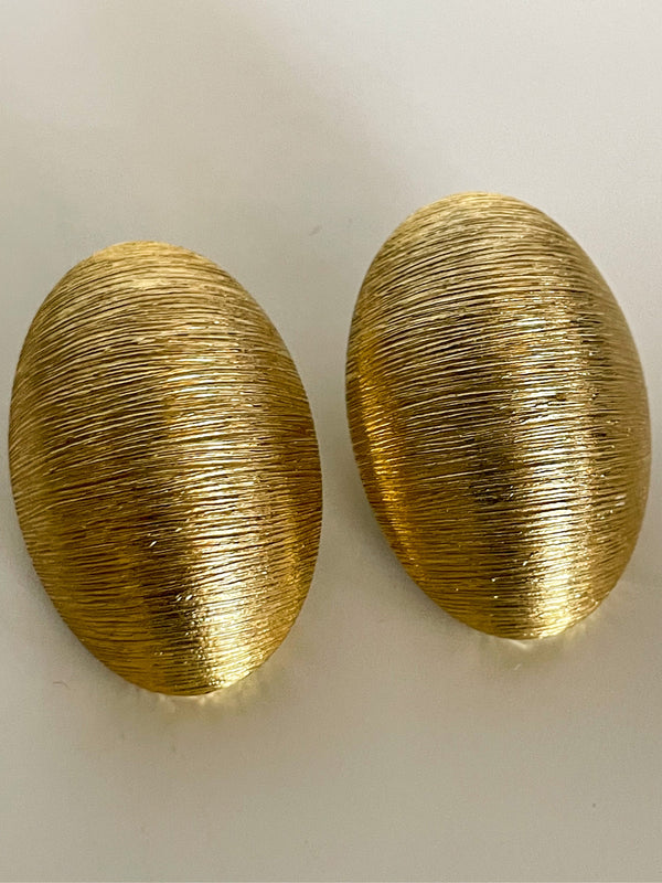 Gorgeous Vintage Gold-tone Earrings