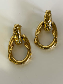 Stunning Vintage Gold Tone Earrings