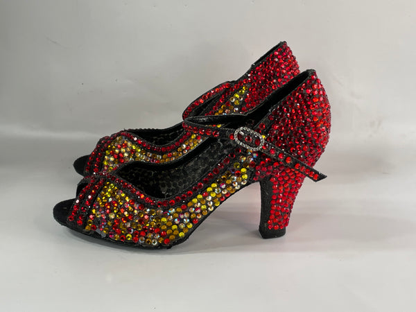 Beautiful Stunning Vintage Leather Blinky Crystal Embroidered Slide Heels. Size 7.5 (Shoe)