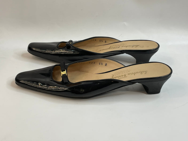 Beautiful Stunning Italian Salvatore Ferragamo Designer Noir Shiny 100% Leather Mules (5.5)