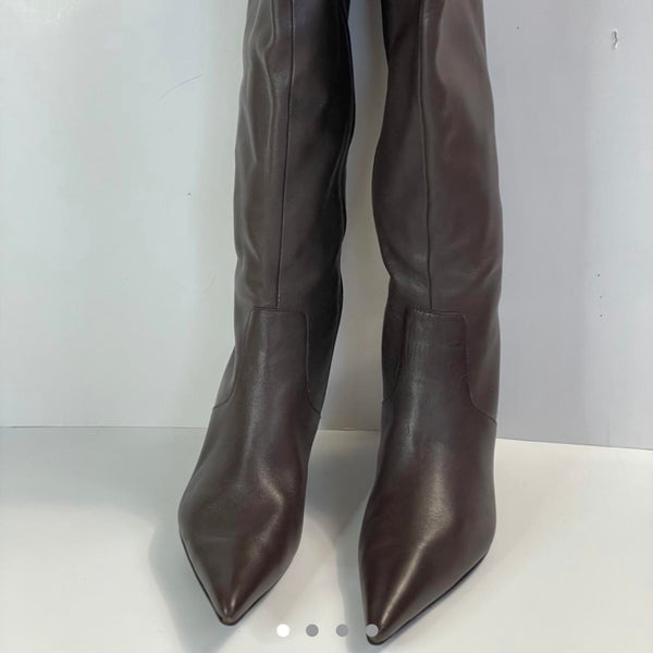 Stunning Beautiful Y2K vintage leather Brown Sucks boats. (8.5)