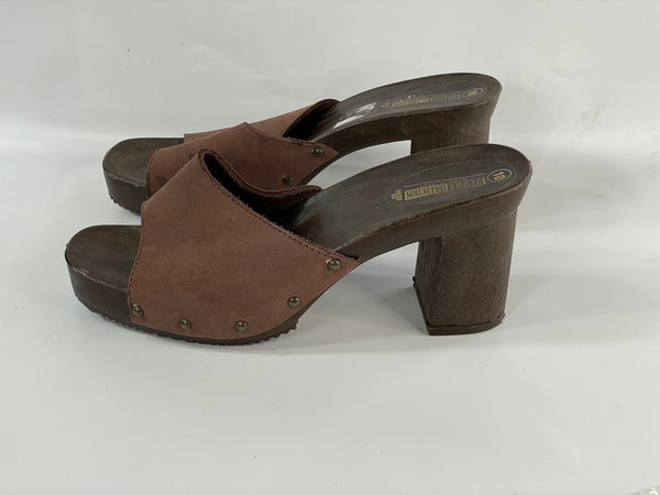 Beautiful Stunning Vintage Chocolate Platform Chunky Heels Slide (10$