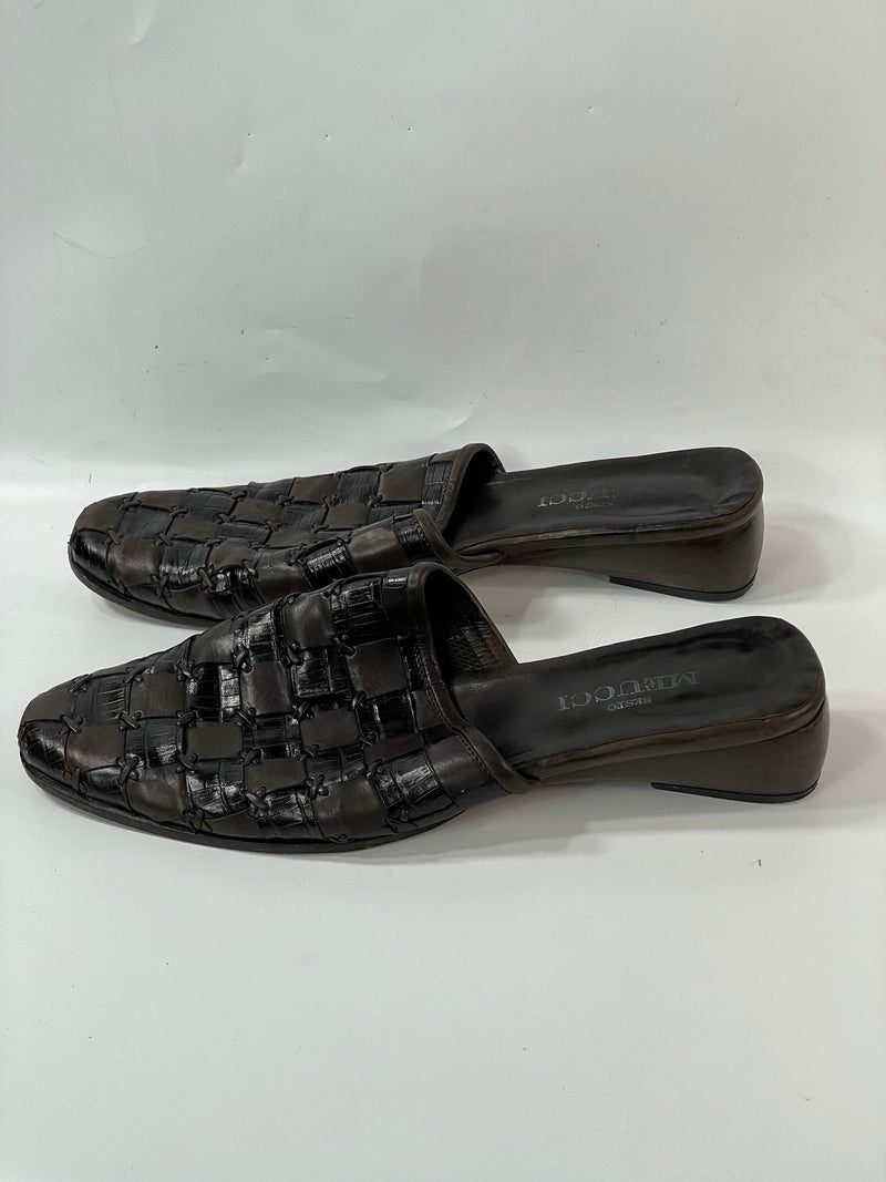 Beautiful Stunning Muecci Sesto Designers(ds)  Leather Tweeted Vintage Mules  (7.5$