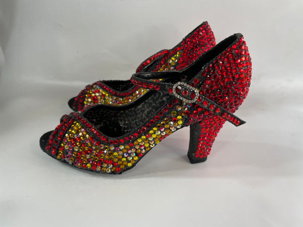 Beautiful Stunning Vintage Leather Blinky Crystal Embroidered Slide Heels. Size 7.5 (Shoe)