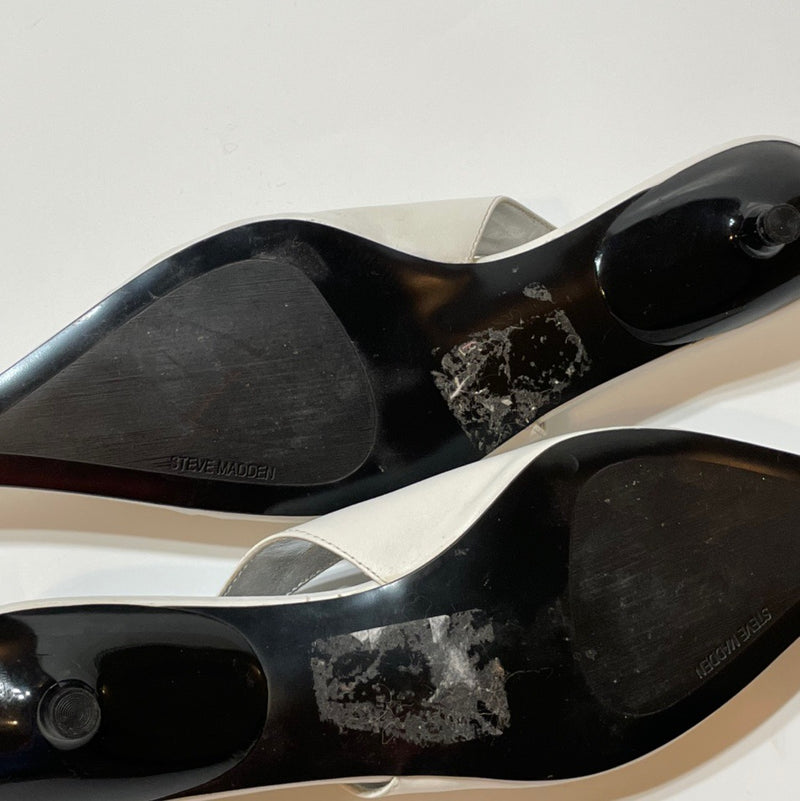 Gorgeous Steve Medan kitten leather slingback kitten heels. (10B)