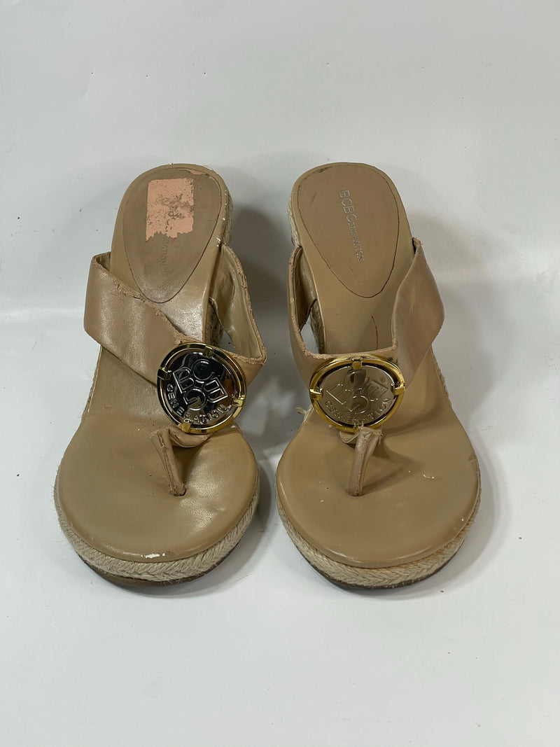 Beautiful Stunning Y2K VGT BCBG Nude  Sandals (39)