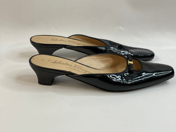 Beautiful Stunning Italian Salvatore Ferragamo Designer Noir Shiny 100% Leather Mules (5.5)