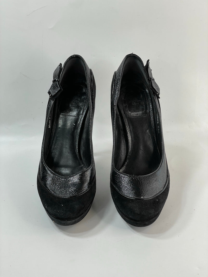 Stunning Beautiful Christian Dior VTG Cute (DS) Noire Designer Suede and Leather Heel Pimps  (37.5)