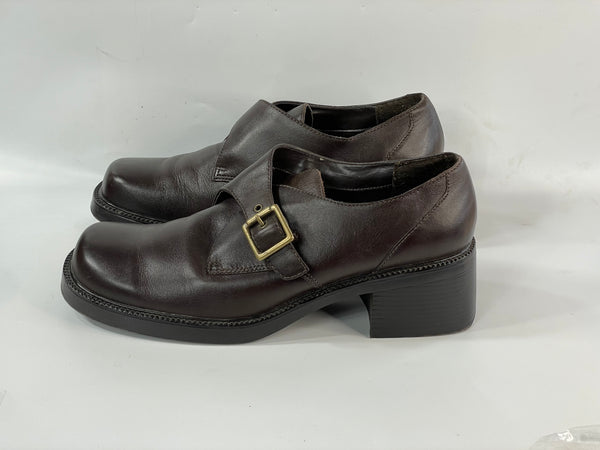 Stunning Beautiful Vintage Chocolate Brown Loafers With Buckles. (8.5)