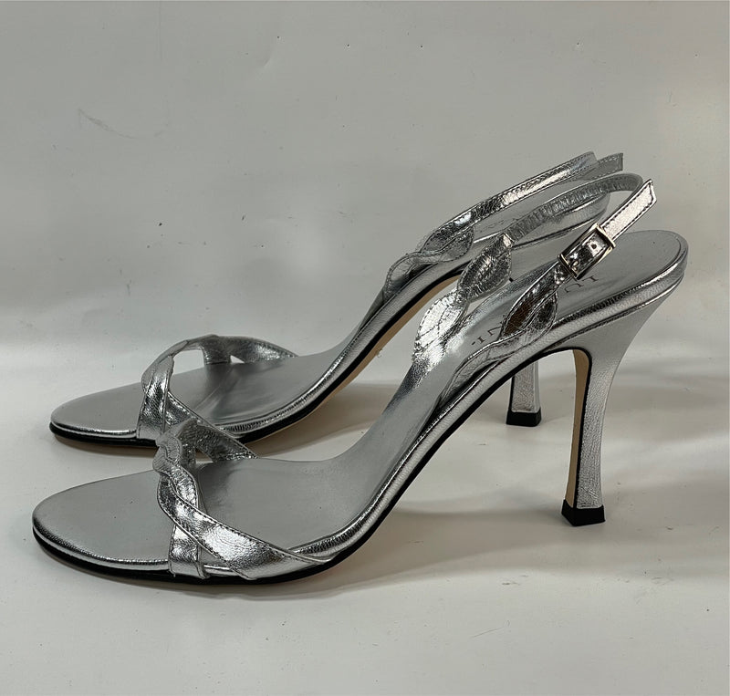 Stunning Beautiful Silver Shinny VTG Italian Designer(DS)  Heel Sandals Pumps By Lumiani (37)