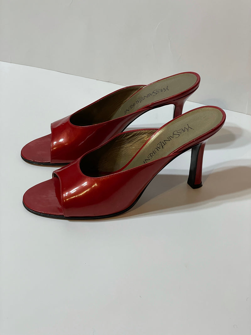 Rare-fined vintage cute Yves Saint Laurent shiny leather cherries slides heels. (10).         (DS)