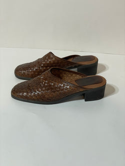 Beautiful Tweeted Brown Leather Mules. (S 8)