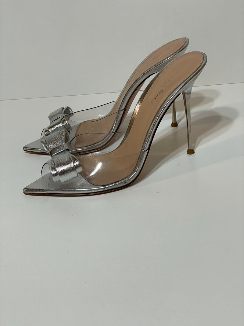 Metallic Silver Gianvito Rossi Mules Heels. (40).        (DS)