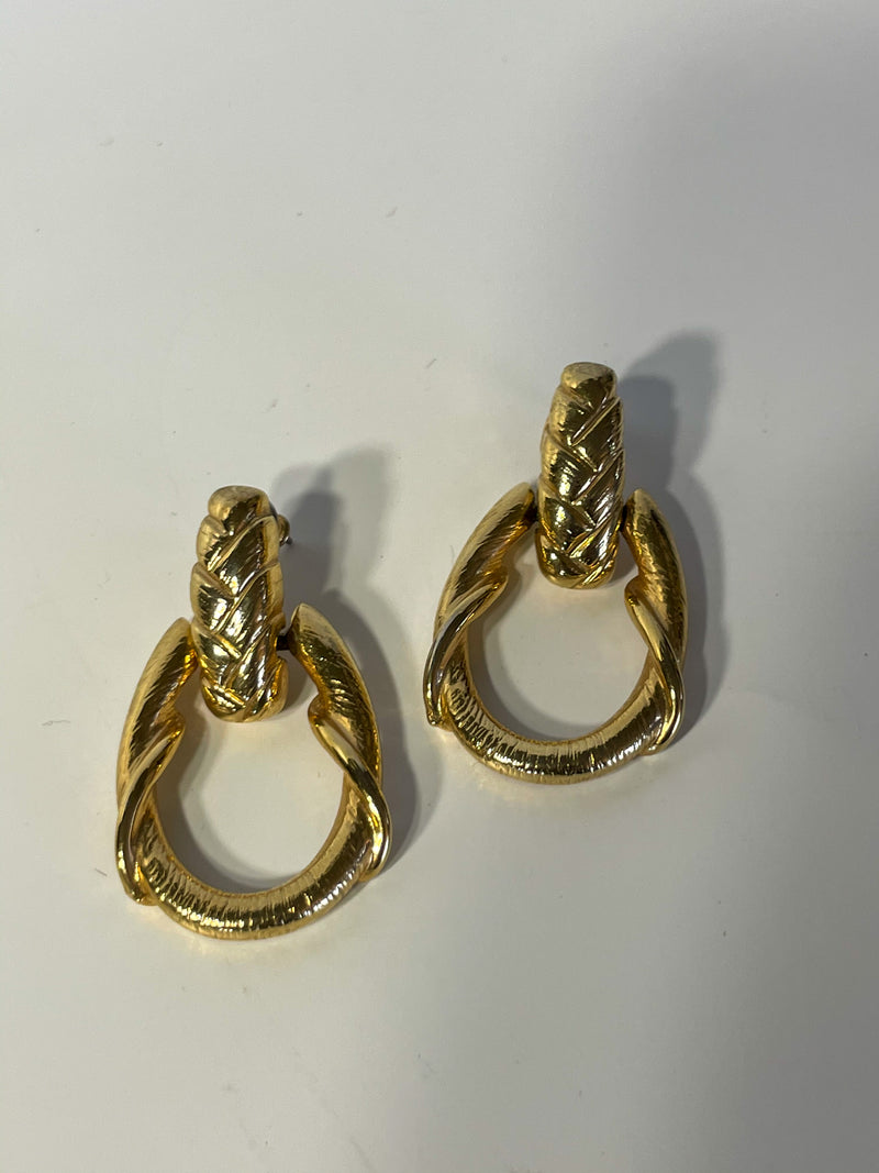 Stunning Vintage Gold Tone Earrings