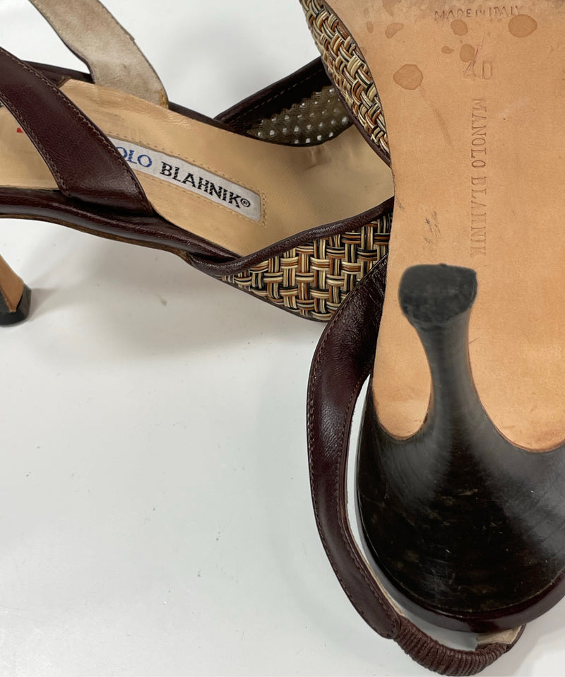 Stunning Beautiful VGT Vintage 100% Leather Italian Designer(DS) Slingback Kitten Heels Pump By Manolo Blahnik(40)