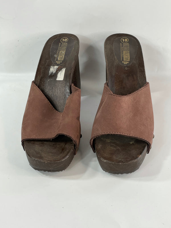 Beautiful Stunning Vintage Chocolate Platform Chunky Heels Slide (10$